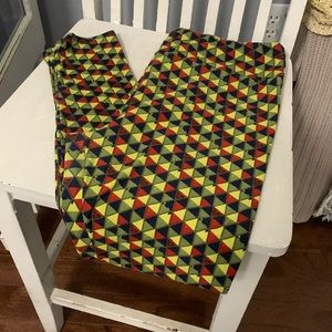 LulaRoe Leggings Talk & Curvy